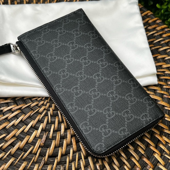 New GUCCI GG Supreme Monogram Kingsnake Zip Around Wallet in Black and Grey. - Picture 2 of 10